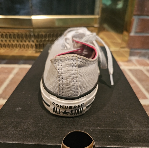 Kids Chuck Taylor's (Converse) - Picture 9 of 12
